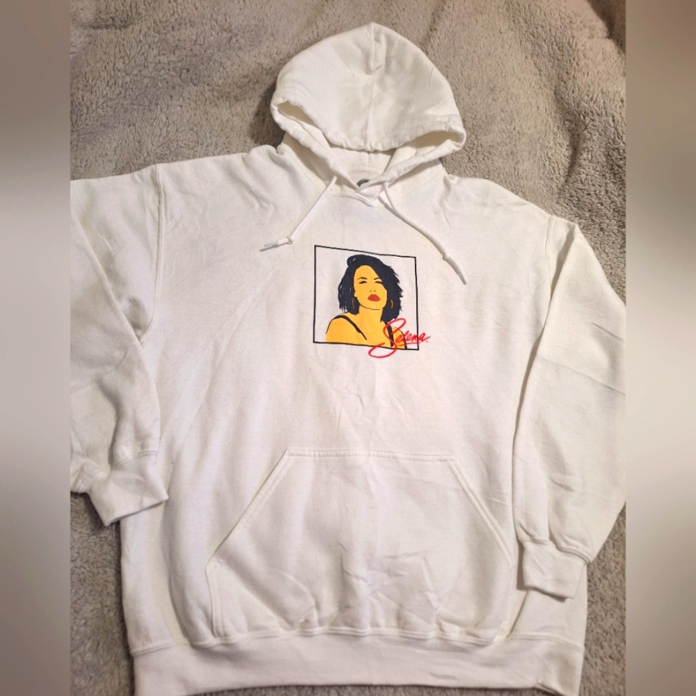 Selena Quintanilla Offical Hoodie Graphic Pullover Sweatshirt Size Medium